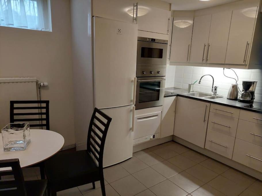 Apartamento Laegenhet Pa Landet Naera Stan Jonsered Exterior foto